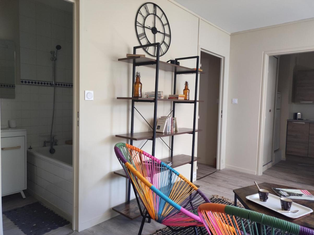 Studio 34 M2 refait à neuf- Résidence privée. Clim Mâcon Esterno foto